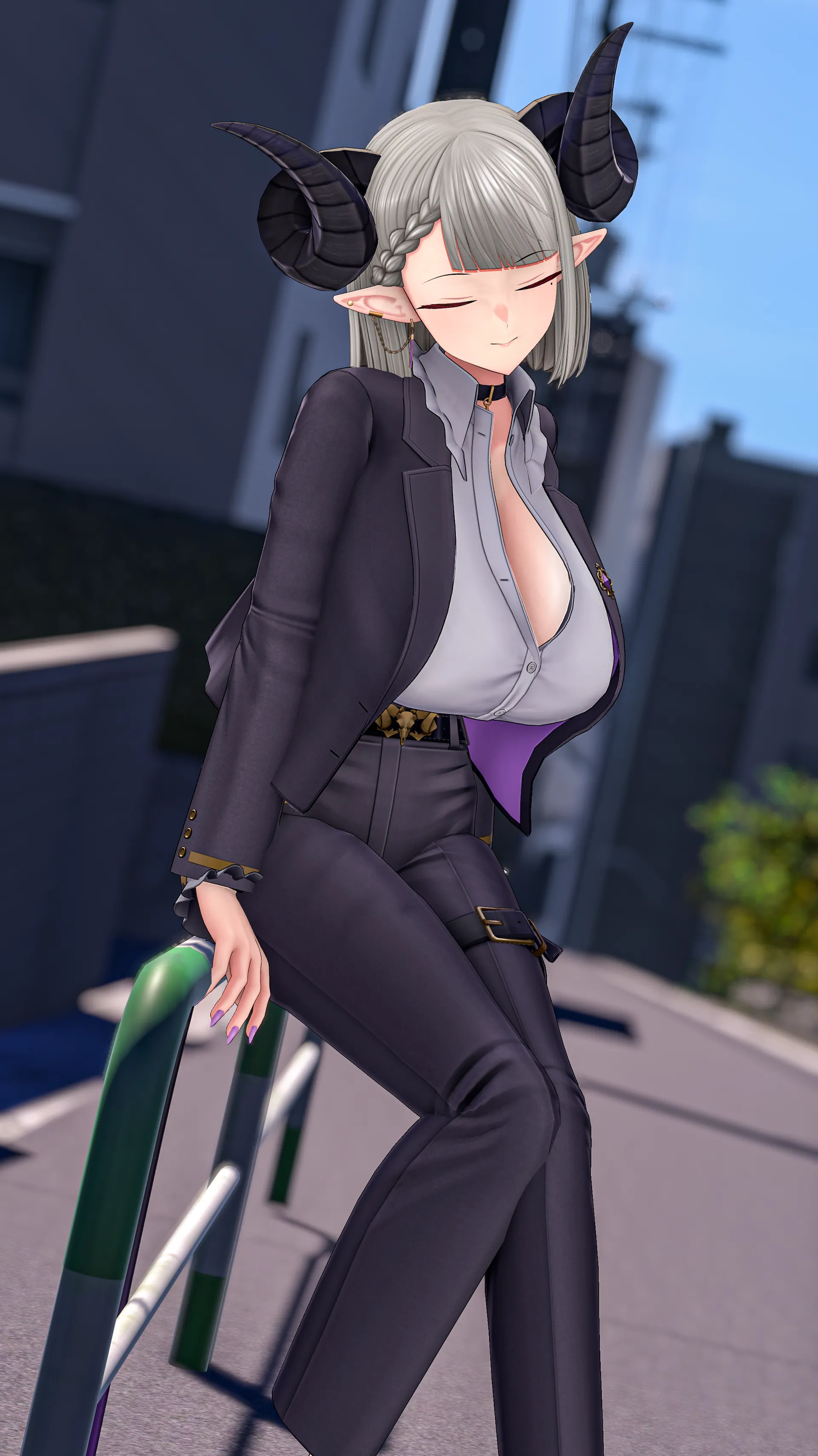 銀髪スーツの悪魔 メイネーラ - 銀髪スーツの悪魔 メイネーラ - ポートレート3